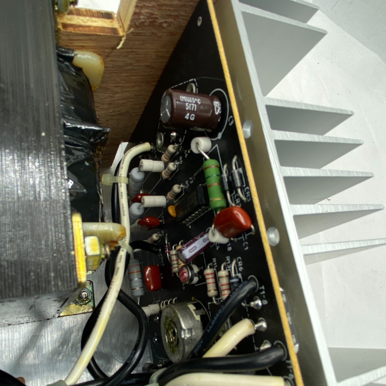 SOLA/ HEVI-DUTY 83-24-260-03 LINEAR POWER SUPPLY EGS 832426003, 47-63HZ 24VDC
