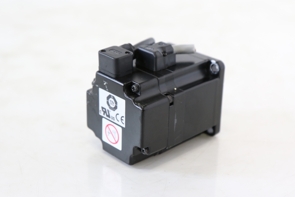 YASKAWA Used SGMAS-02ACA21 Servo Motor