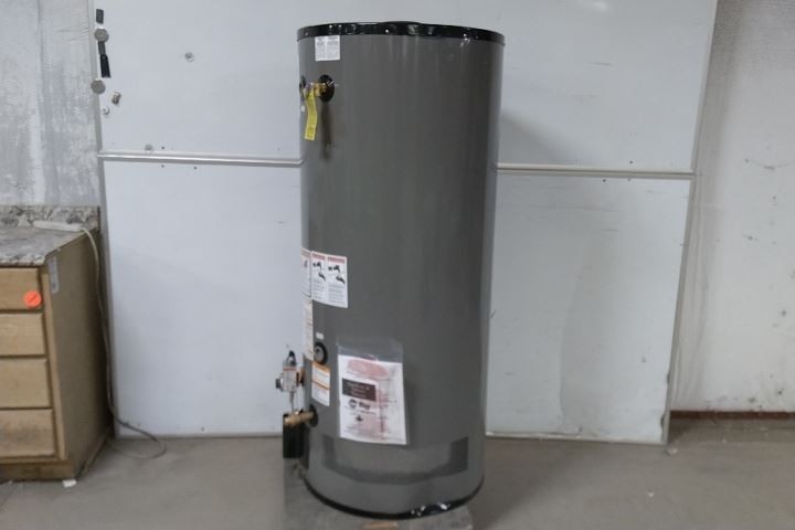 Rheem-Ruud G75-75N-3 73 Gal Tank Capacity Commercial Gas Water Heater