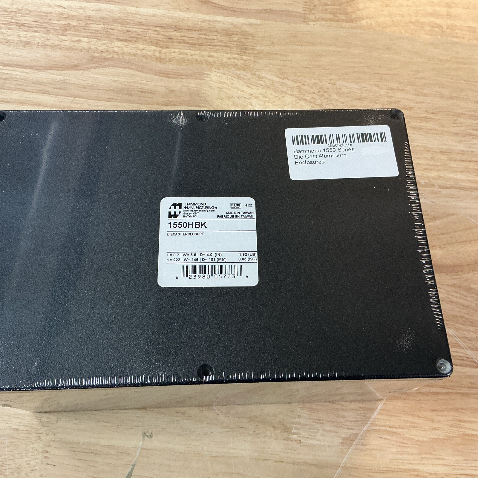 Hammond Manufacturing Diecast Enclosure 1550HBK 8.7”x5.8”x4”