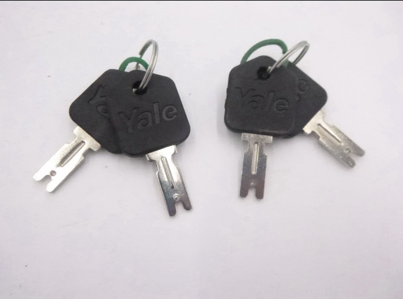Pair OEM Yale Forklift Keys Rubber Cover Handle With Key Ring