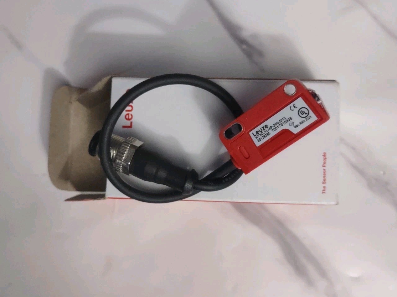 Leuze HT3C.XL/4P-200-M12 PN: 50129385 *NIB*FREE SHIPPING*