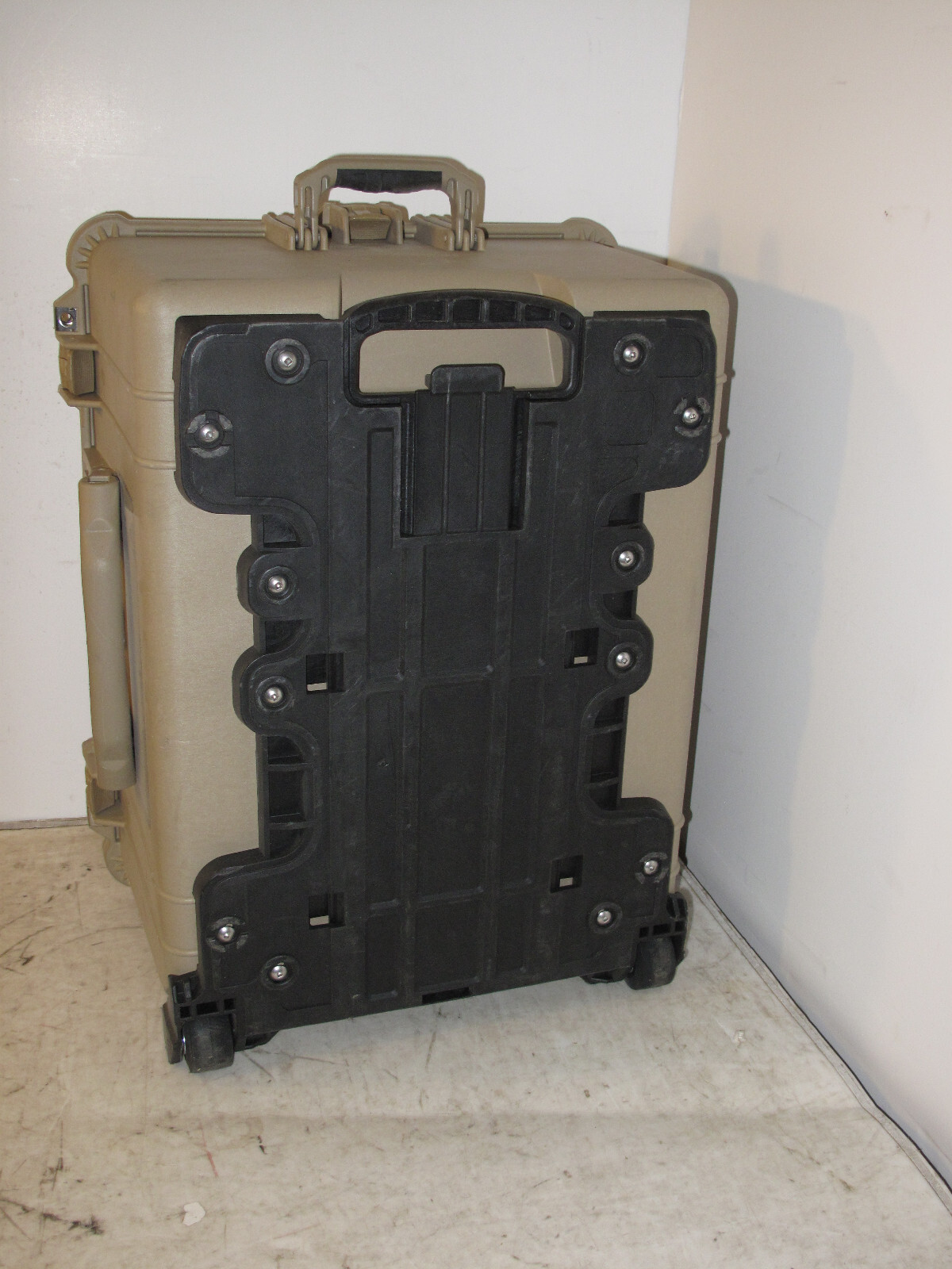 Pelican 1620 Hard Case 25x20x14 OD 21x16x12 ID Tan FDE Transit Shipping Wheels