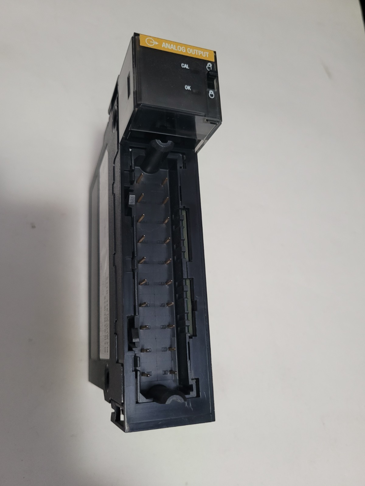 Allen-Bradley ControlLogix 1756-OF8/A 8 Analog Output Module 4-20ma Tested 100%