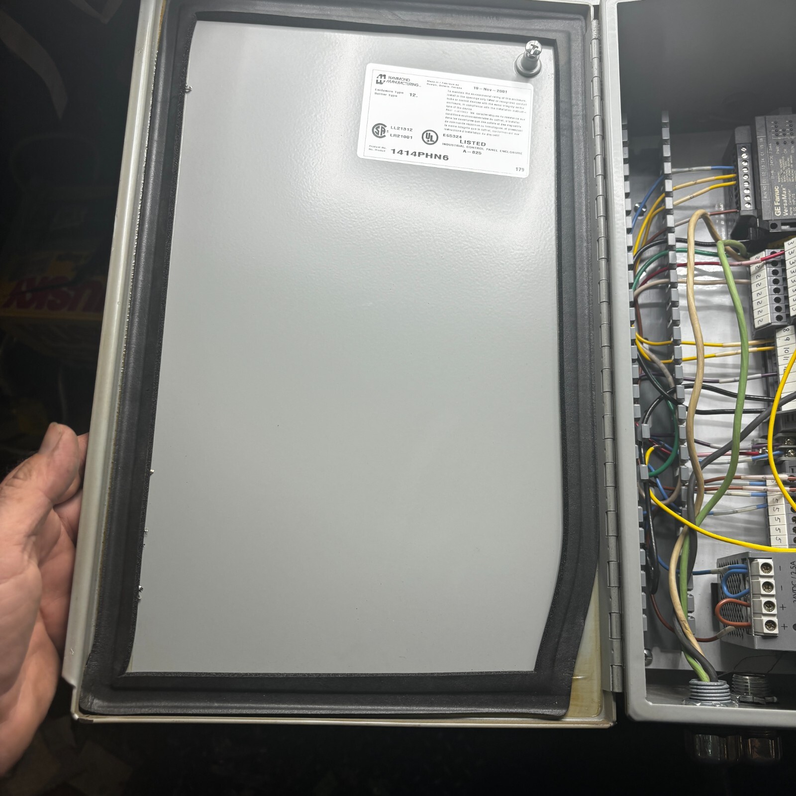 HAMMOND MANUFACTORING 1414PHN6 W/GE FANUC IC200NDR001-BA CONTROLLER🎯
