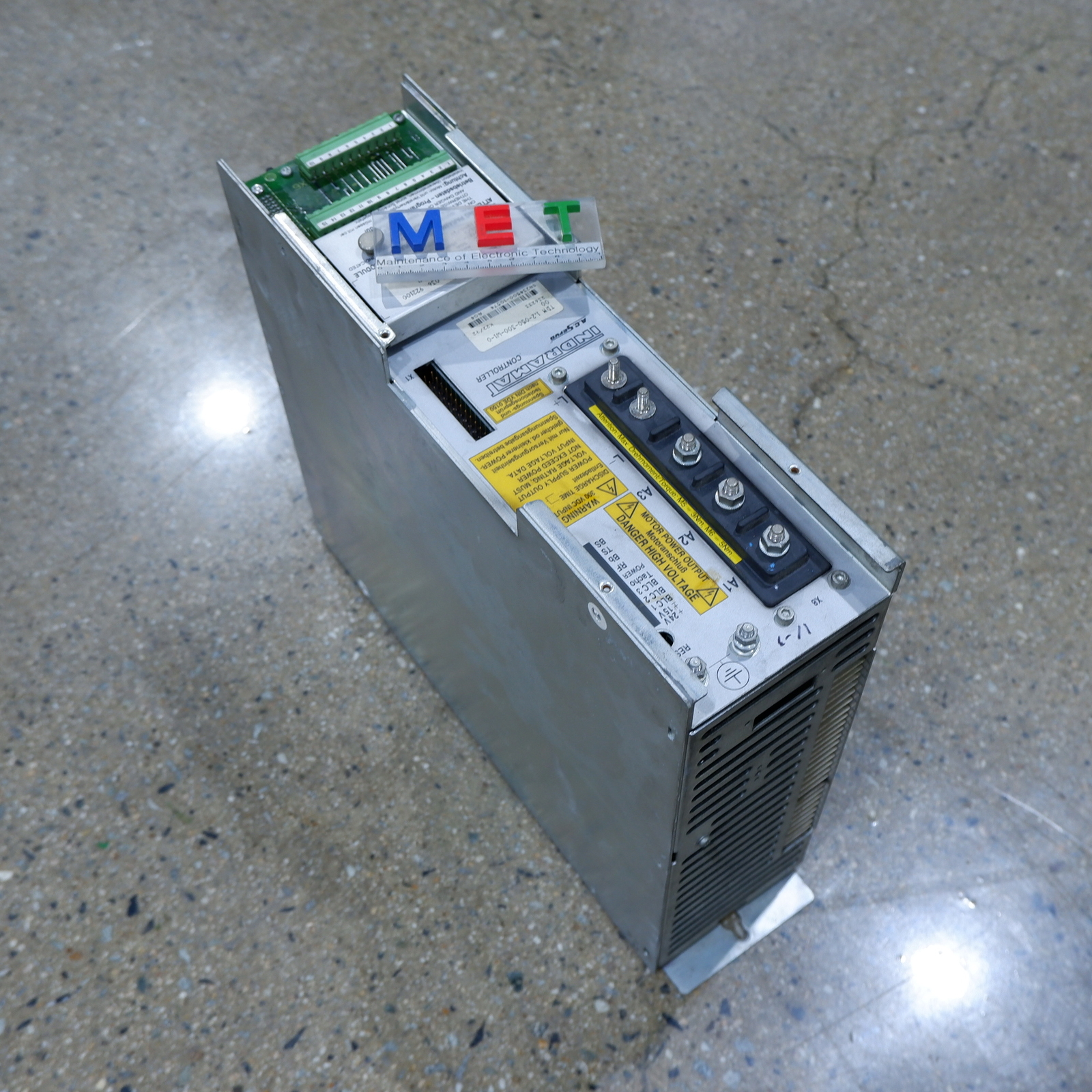 INDRAMAT TDM 1.2-050-300-W1-000 ac servo controller TDM 12050300W1000