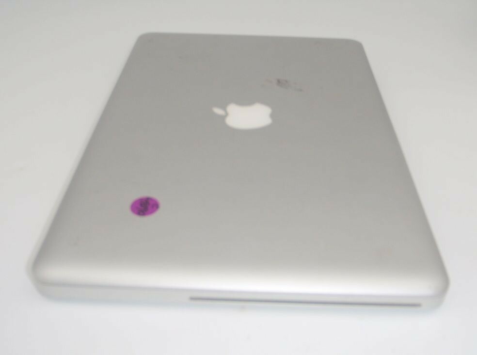 Apple MacBook