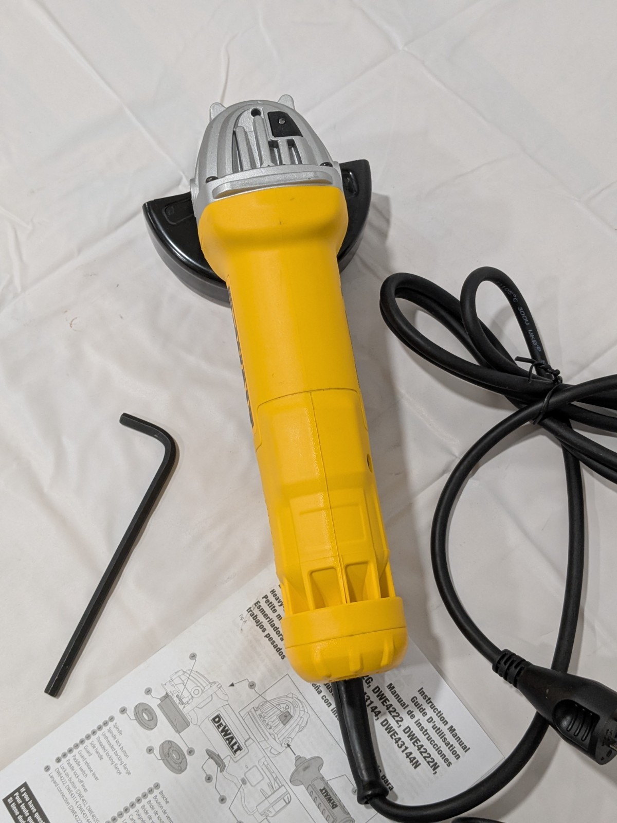 DeWALT Corded Angle Grinder 4-1/2″ Wheel Dia, 11000 RPM DWE402