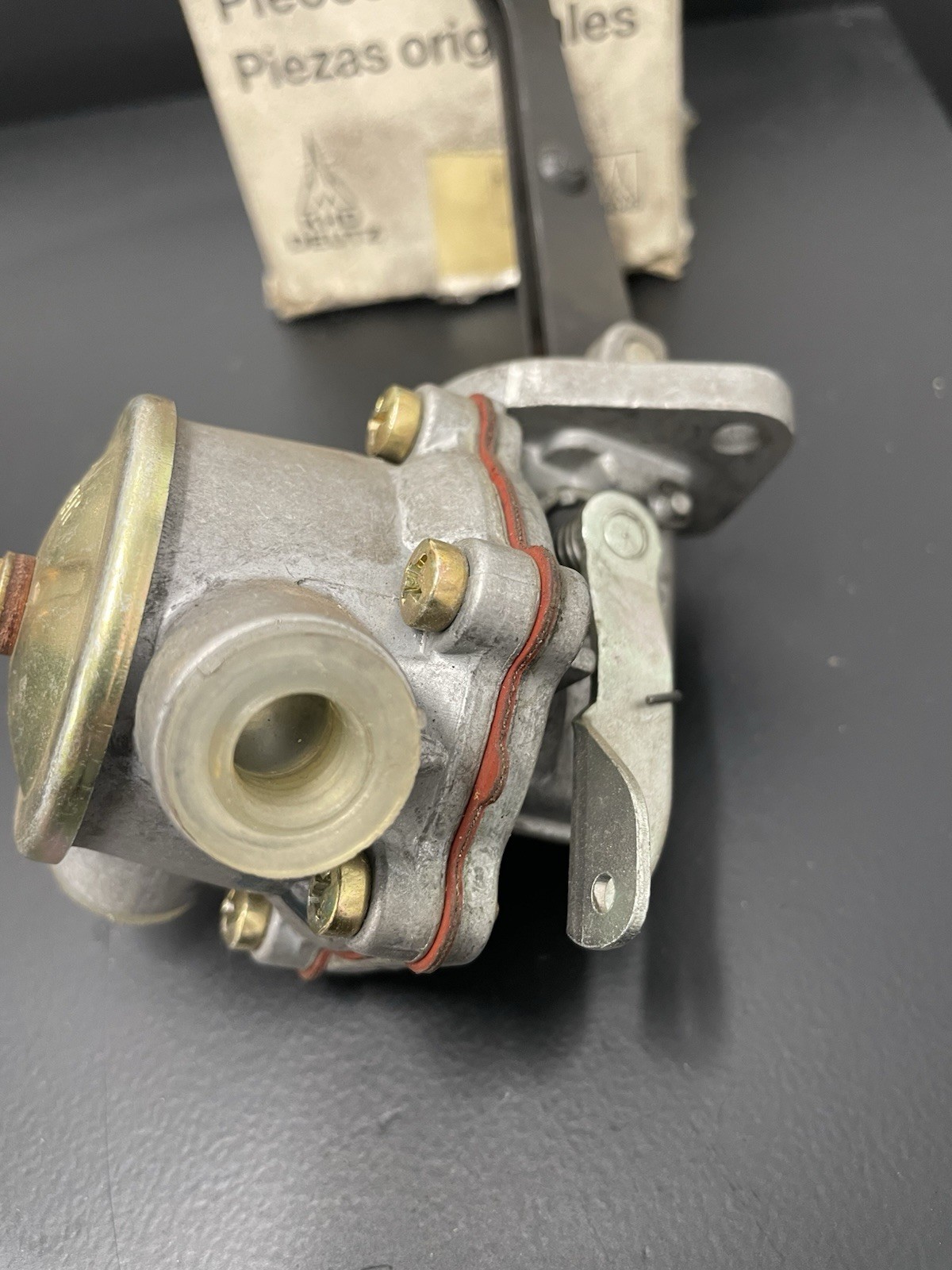 Genuine Deutz Fuel Lift Pump 04157698 Fits Deutz-Allis D2506, D3006, D2807
