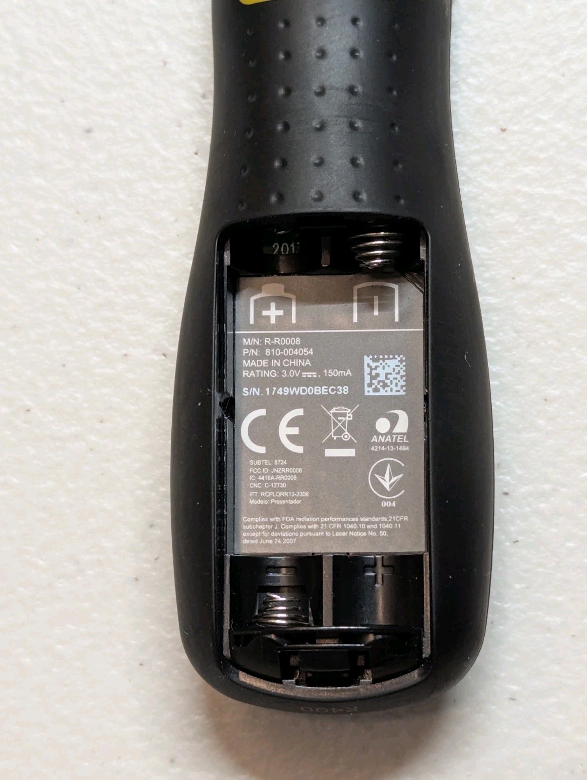 Logitech R400 Wireless Laser Presenter 2.4GHz w/USB Receiver C-U0005 810-001413