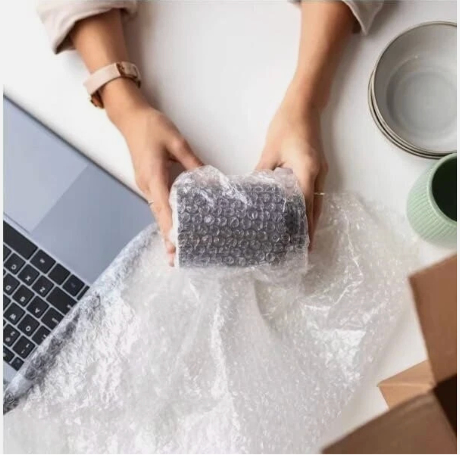 3/16″ SH Small Bubble Cushioning Wrap Padding Roll 700’x12″ Wide Perf 12″ 700F..