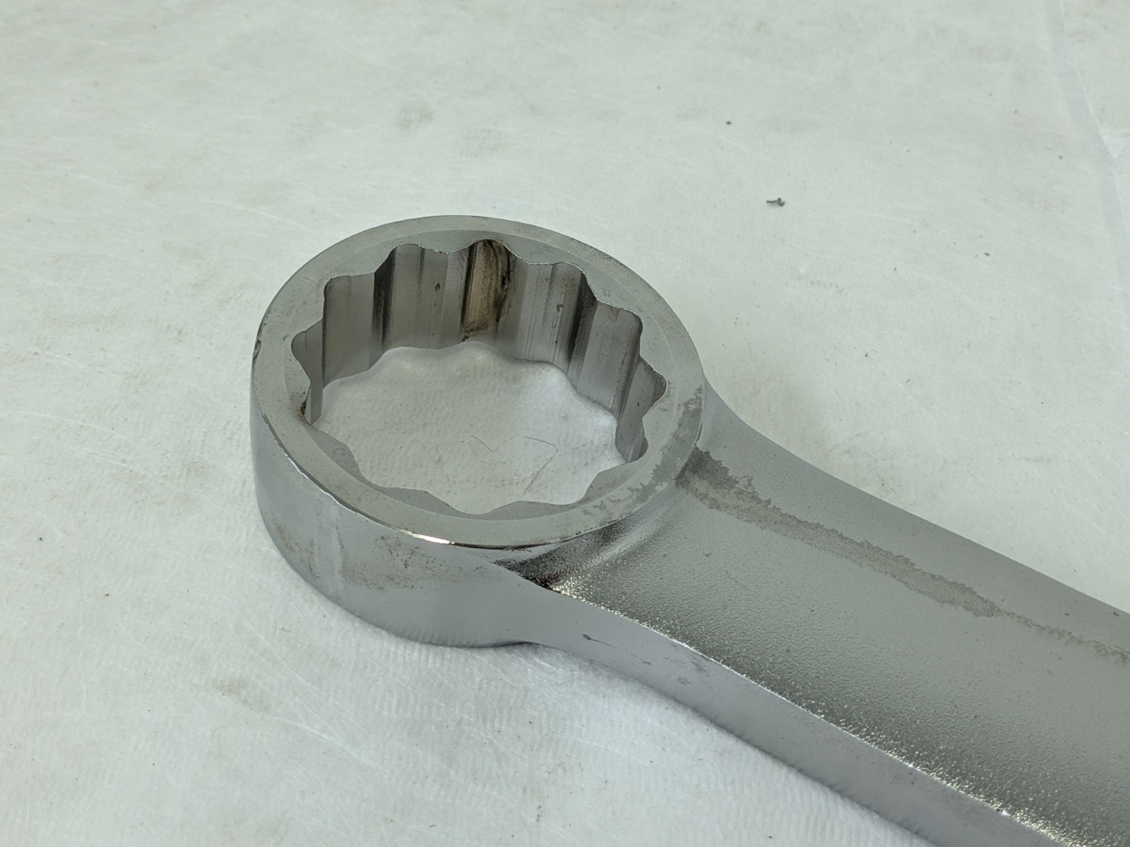 Williams 2-1/2″ Combination Wrench 12-Point 29-15/16″ OAL Satin Chrome JHW1197