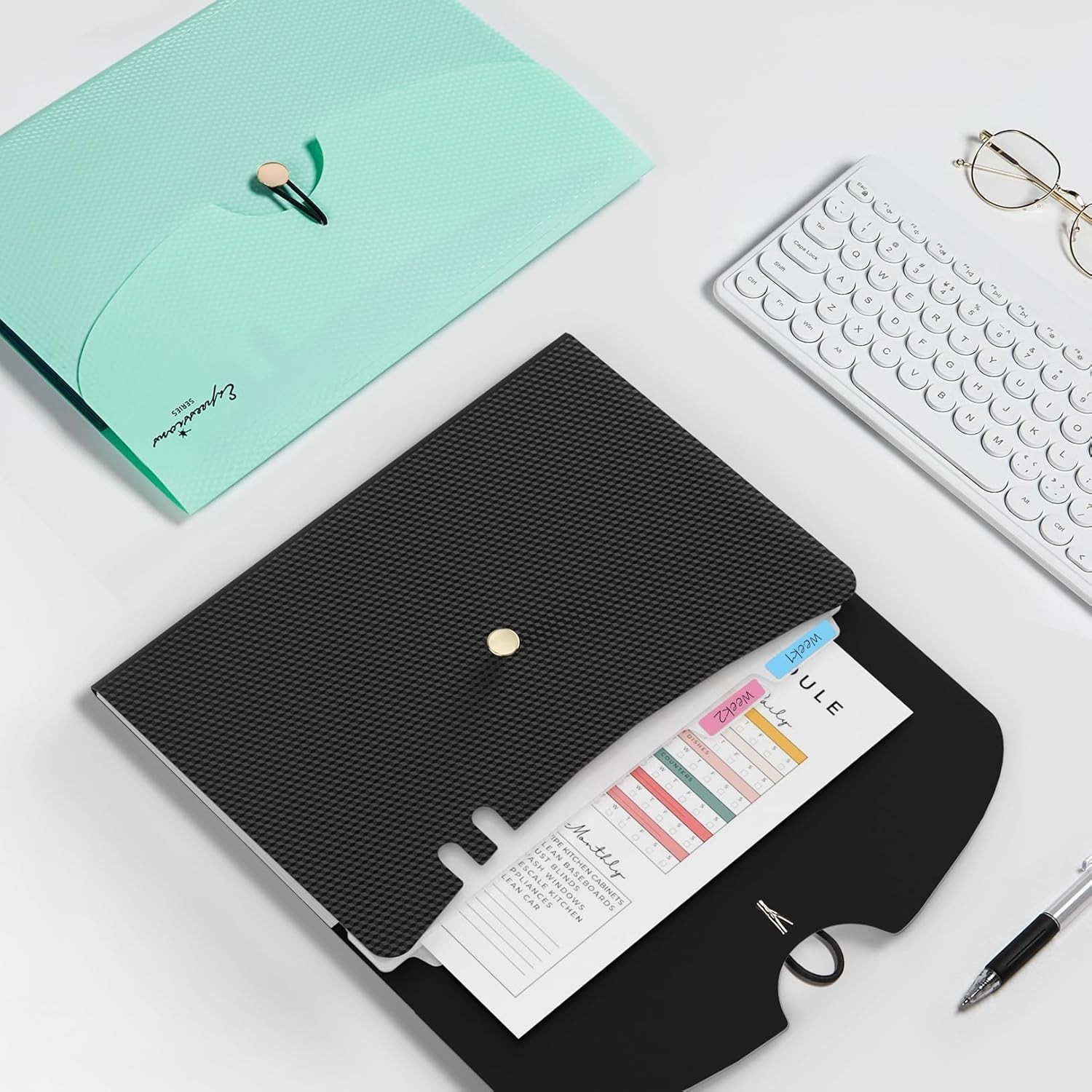 Expanding File Folder with Bungee Closure – Lightweight Green Design