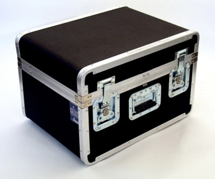 1016L – PLATT LUGGAGE – GUARDSMAN ATA 300 SHIPPING CASE – Interior Dimensions (L