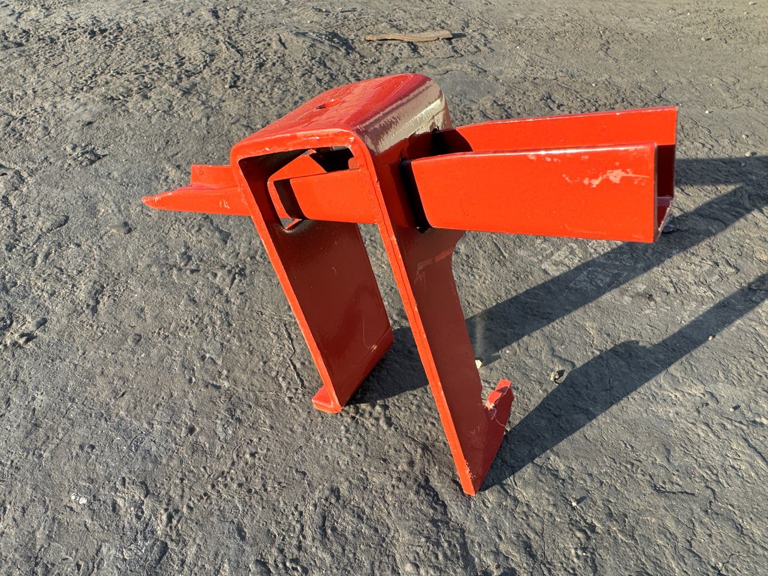 Sandbaggy One-Piece Waler Clamp – Compatible w/ Symons Forms – Concrete Brackets