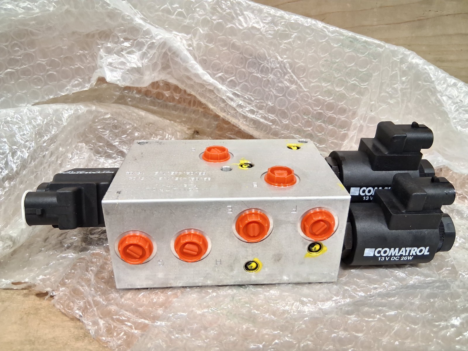 Comatrol hydraulic manifold 89.02.435.1.9 16.04 010404 with 13V coils