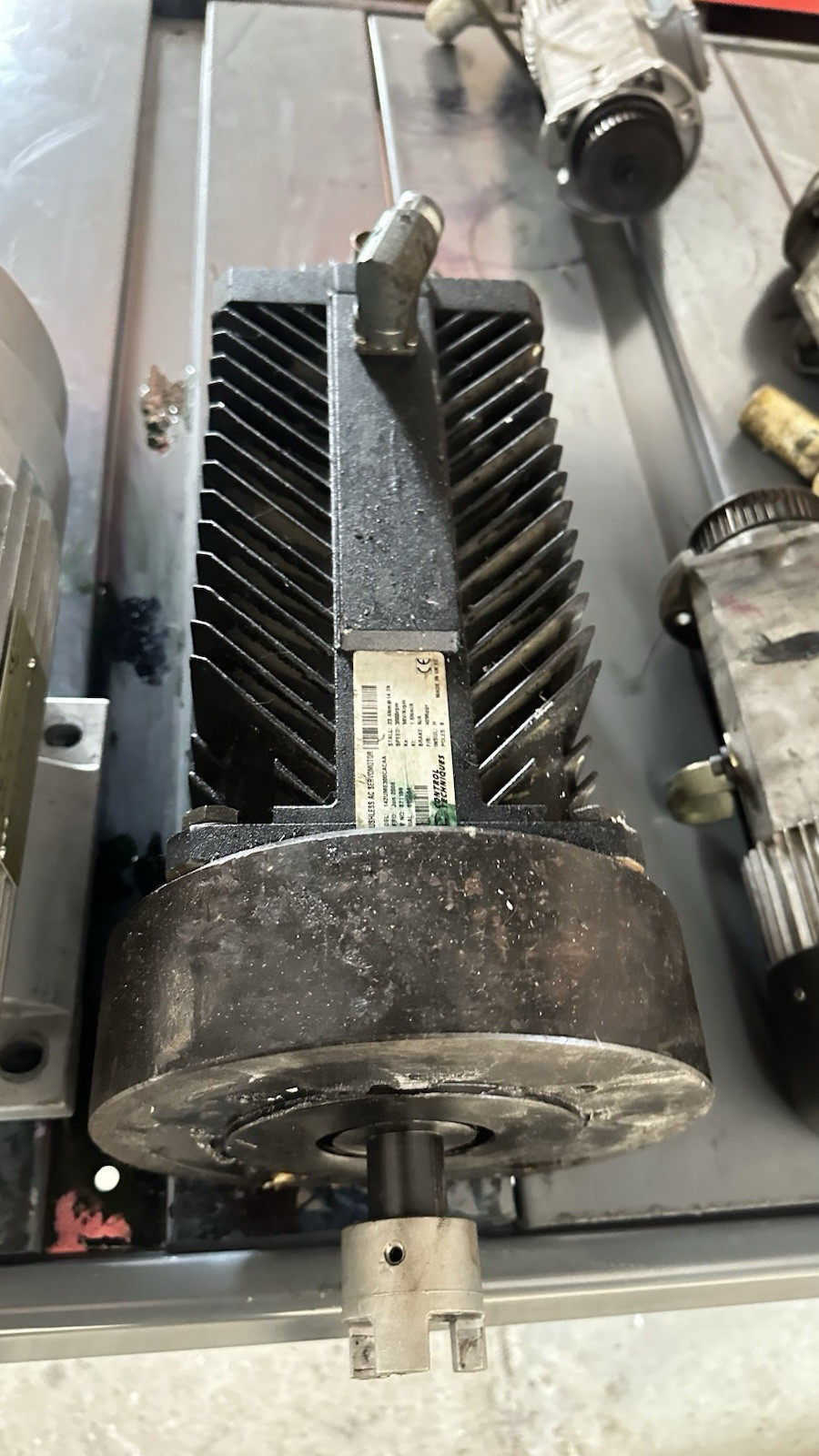 CONTROL TECHNIQUES 142UME300CACAA BRUSHLESS AC servo motor UNIMOTOR UM 860927