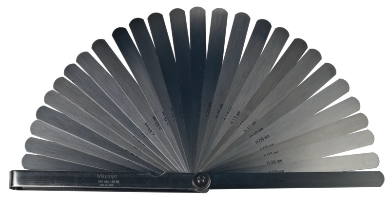 Mitutoyo 184-303S, Thickness Gage / Feeler Gage, 0.05mm to 1mm, 28 Leaves, 150mm
