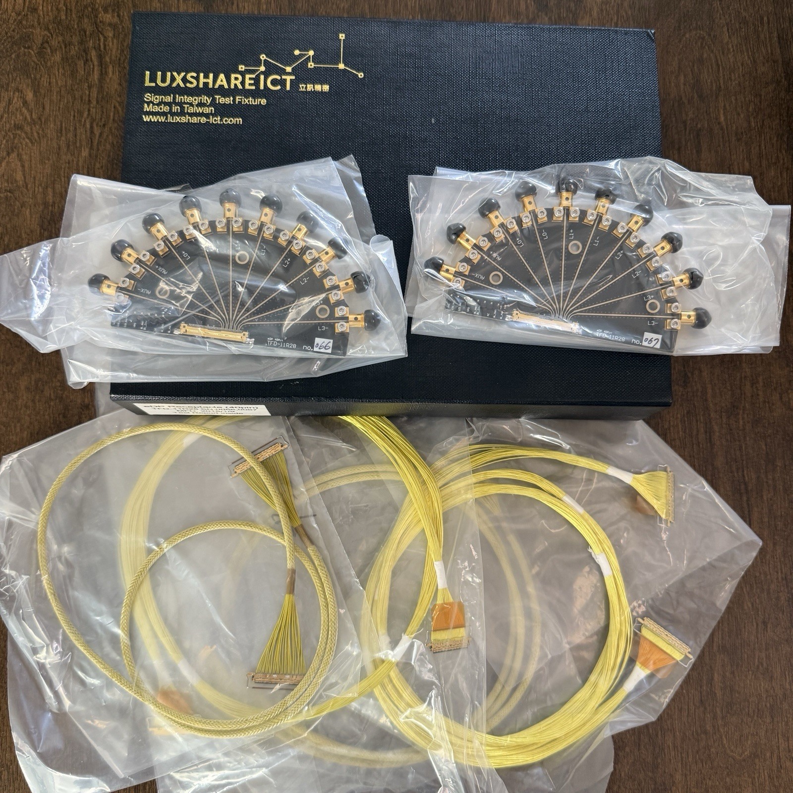 Luxshare-ICT Display Port eDP Receptacle TFD-11R28 ( 2 Test Boards + 4 cables )
