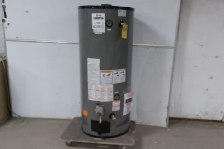Rheem-Ruud G75-75N-3 73 Gal Tank Capacity Commercial Gas Water Heater