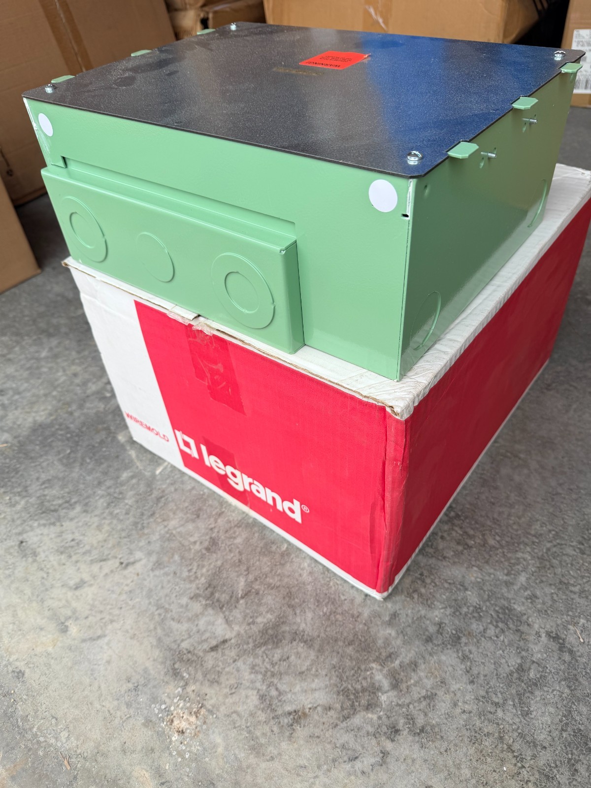 Brand New Legrand Wiremold EFB10S-OG 10 Gang Floor Box