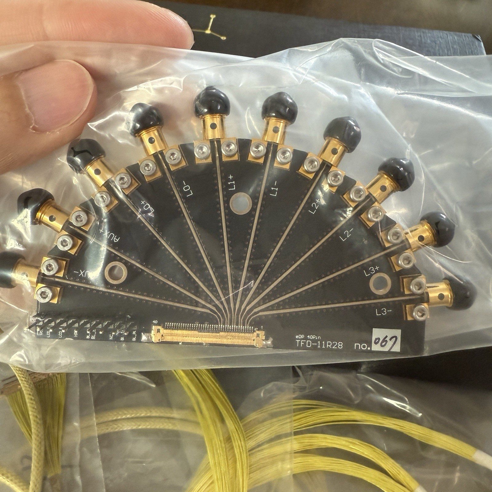 Luxshare-ICT Display Port eDP Receptacle TFD-11R28 ( 2 Test Boards + 4 cables )