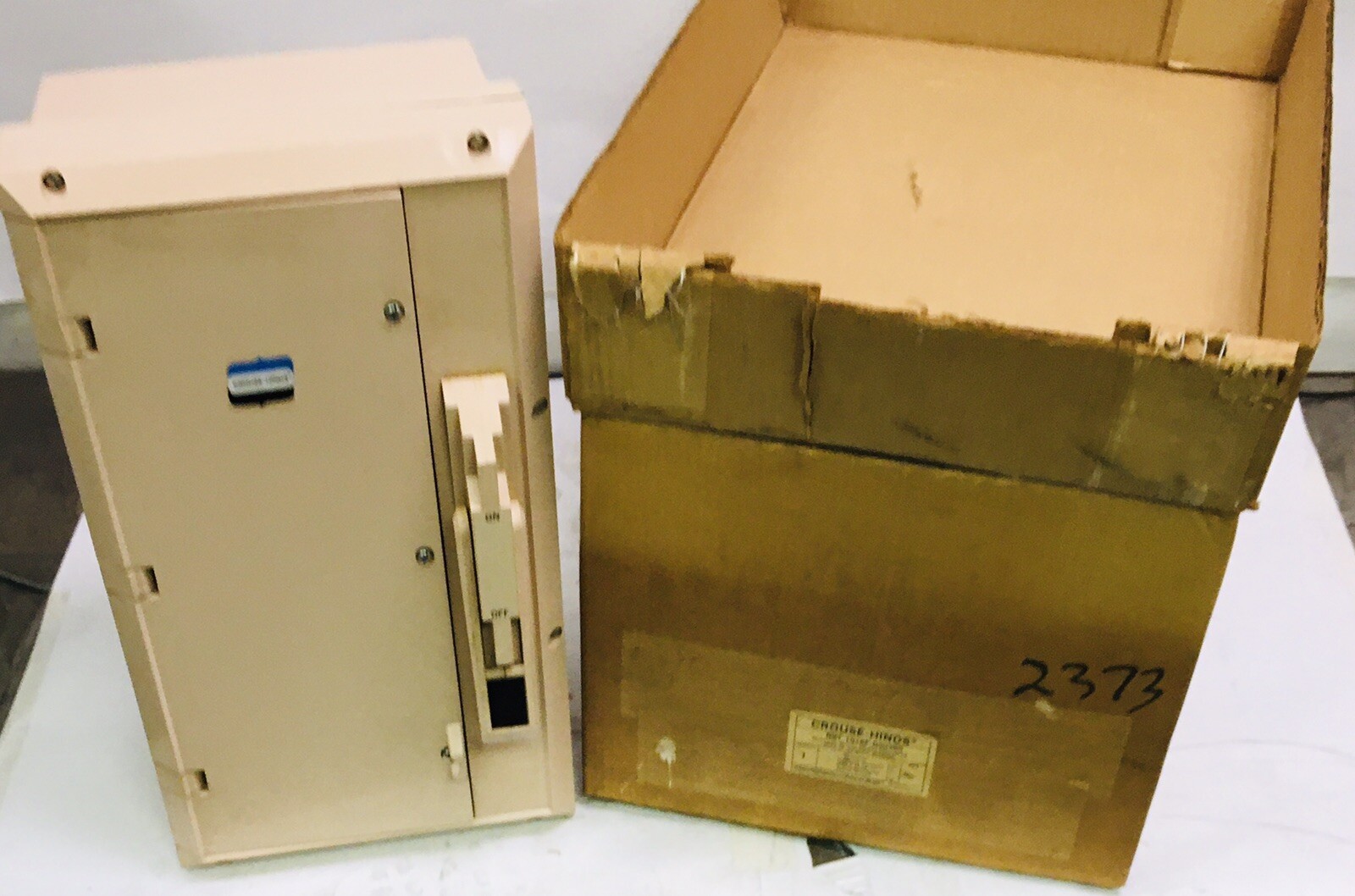CROUSE HINDS NST1018F-D30360 30 AMP 600VAC FUSIBLE DISCONNECT SWITCH NEW IN BOX!