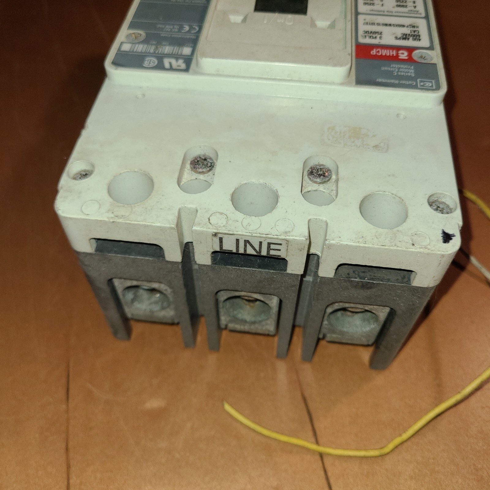 CUTLER-HAMMER 3 POLE 400AMP MOTOR CIRCUIT PROTECTOR HM2P400X5WM01S10Y07. S423