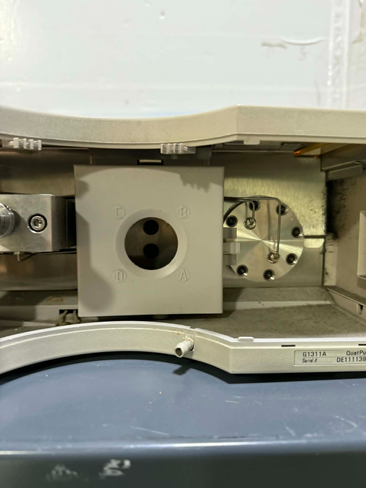 HP AGILENT G1311A 1100 Series QuatPump Quaternary Pump