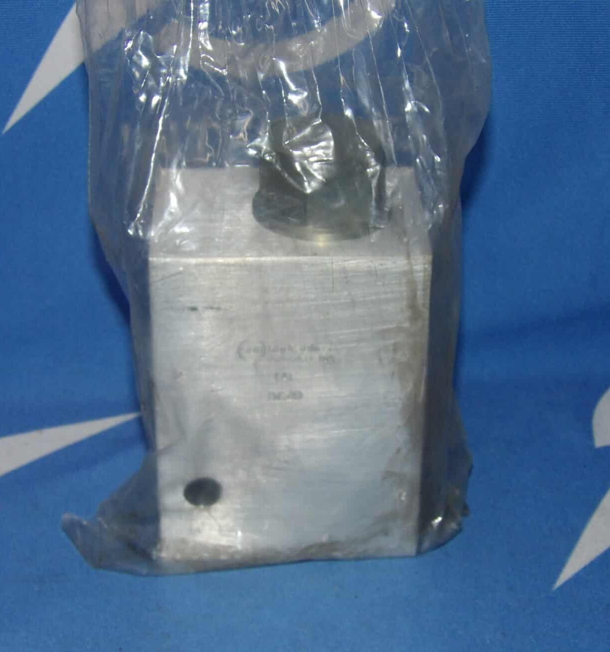 NOS Sun Hydraulics CXHAXAN 4 PSI Check Valve w/ IAF Manifold + 1 Year Warranty