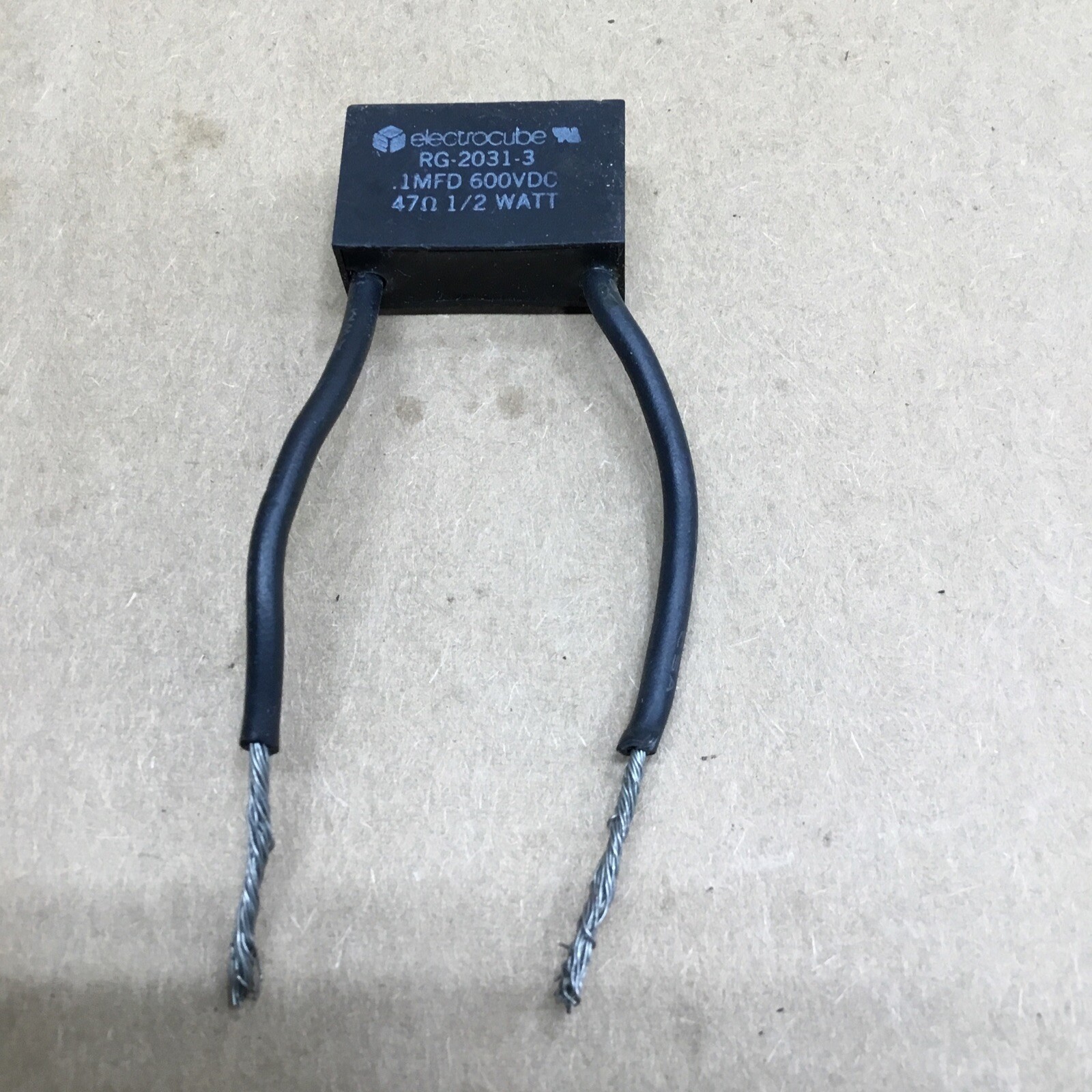 Electrocube RG2031-3 600VDC 1/2 Watt 47 OHMS #1016l4iac