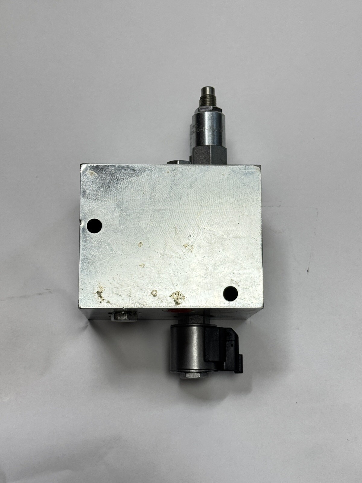 Hydraforce Solenoid Valve Hydraulic Manifold HF100193-15 RV1026A0N04 RV5820AOP46