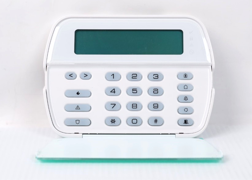 DSC PowerSeries RFK5500ENG RF 5500 64-Zone LCD Full-Message English Keypad w321