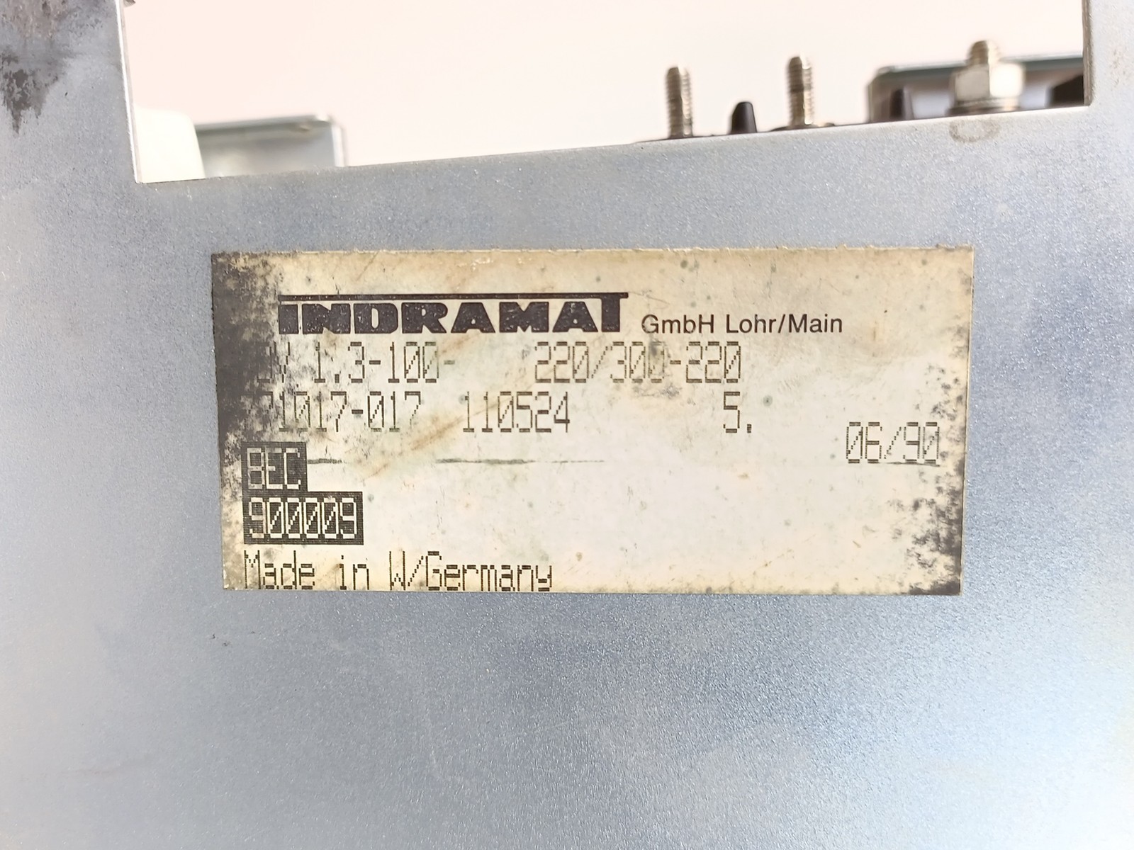 Indramat KDV1.3-100-220/300-W1 AC Servo Power Supply
