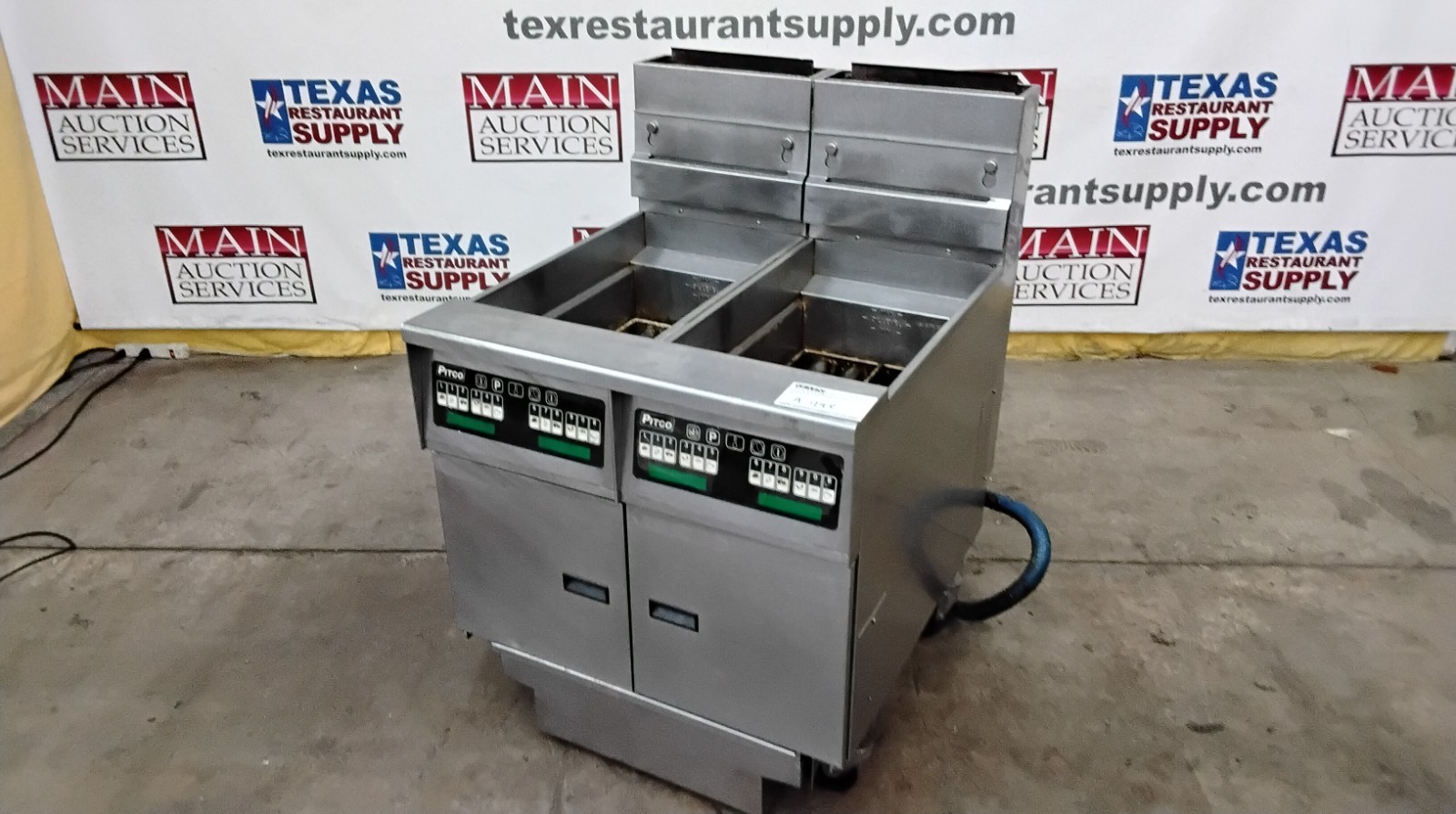 Pitco SSH55 50 Lbs Gas Digital Double Deep Fryer w/ Filtration System