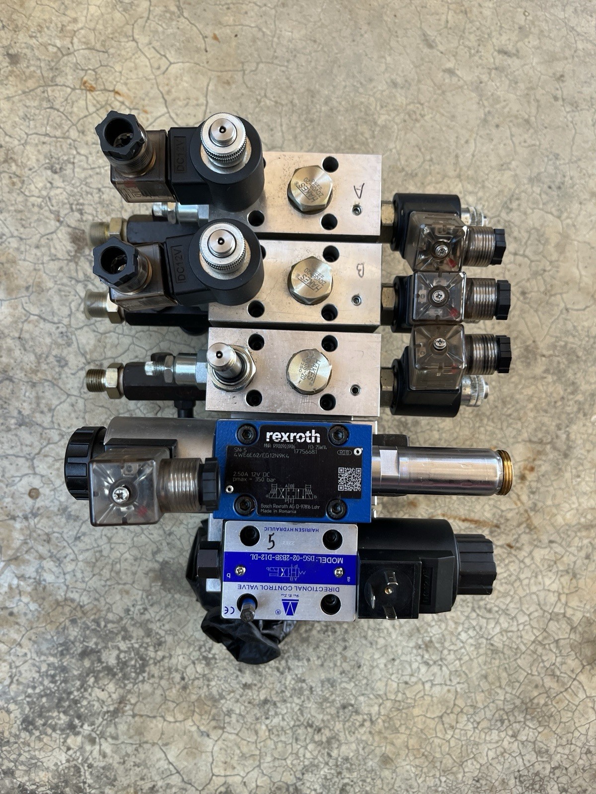 Brand New Hydraulic Valve Block / Manifold With Solenoids – 5 Port