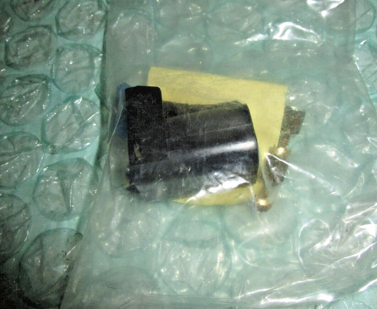 New Mitsubishi connector 32B90-00300