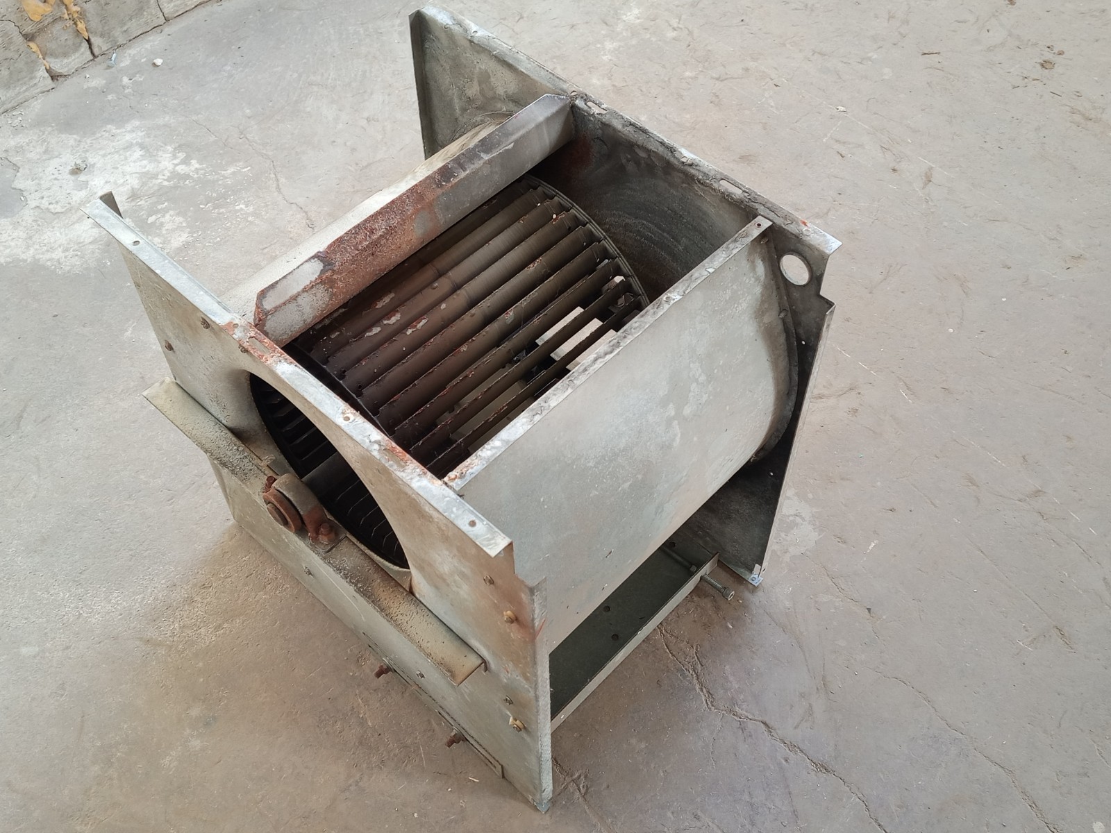HVAC Squirrel Cage Rotor Design Industrial Belt-Driven Centrifugal Blower Fan