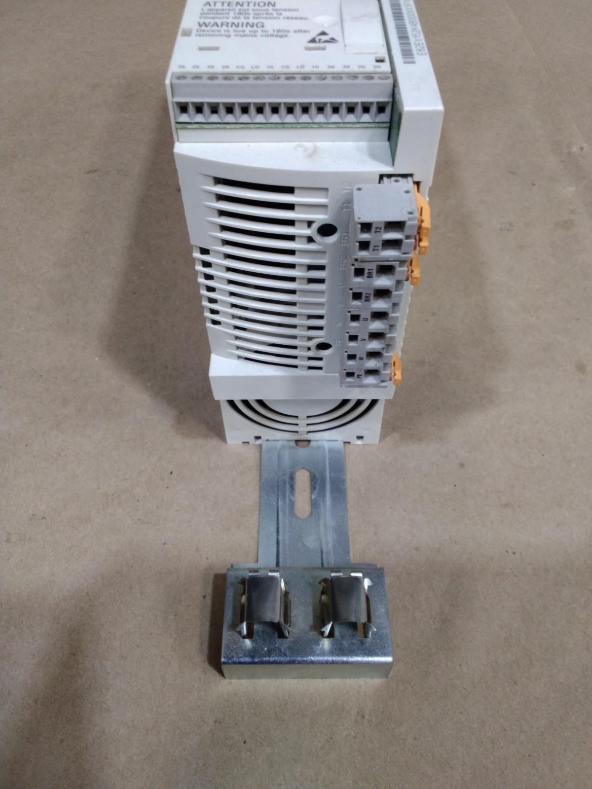 Lenze E82EV152_4B