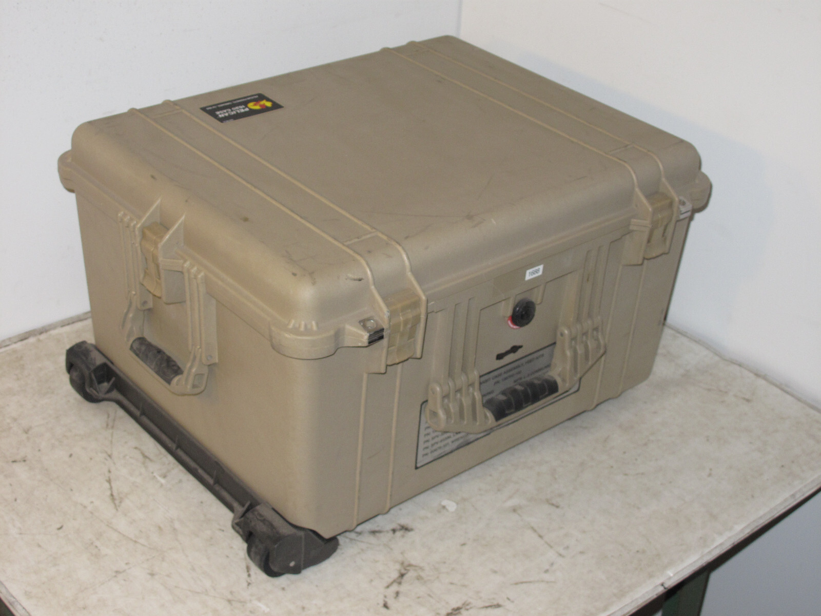 Pelican 1620 Hard Case 25x20x14 OD 21x16x12 ID Tan FDE Transit Shipping Wheels