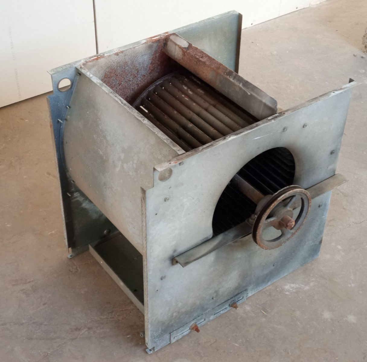 HVAC Squirrel Cage Rotor Design Industrial Belt-Driven Centrifugal Blower Fan