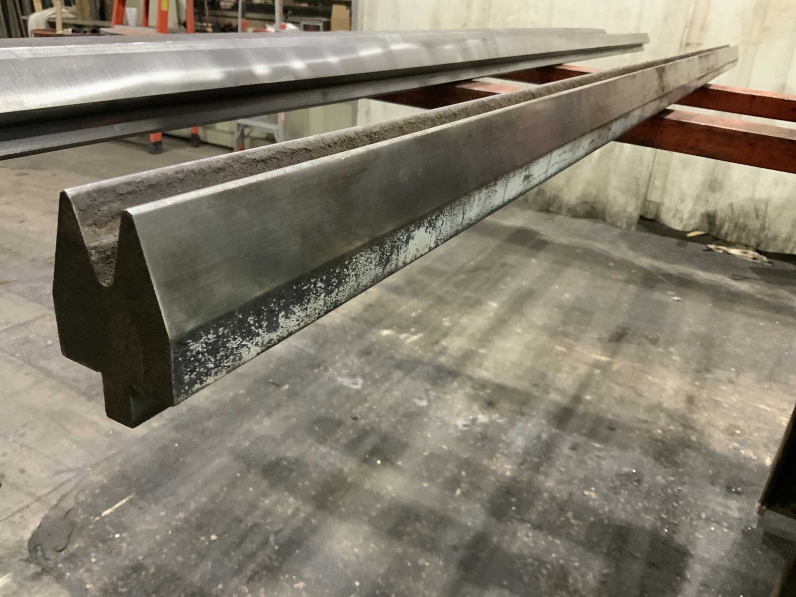 90-1/4″ X 7/8″ OPENING FEMALE PRESS BRAKE DIE: STOCK #76029