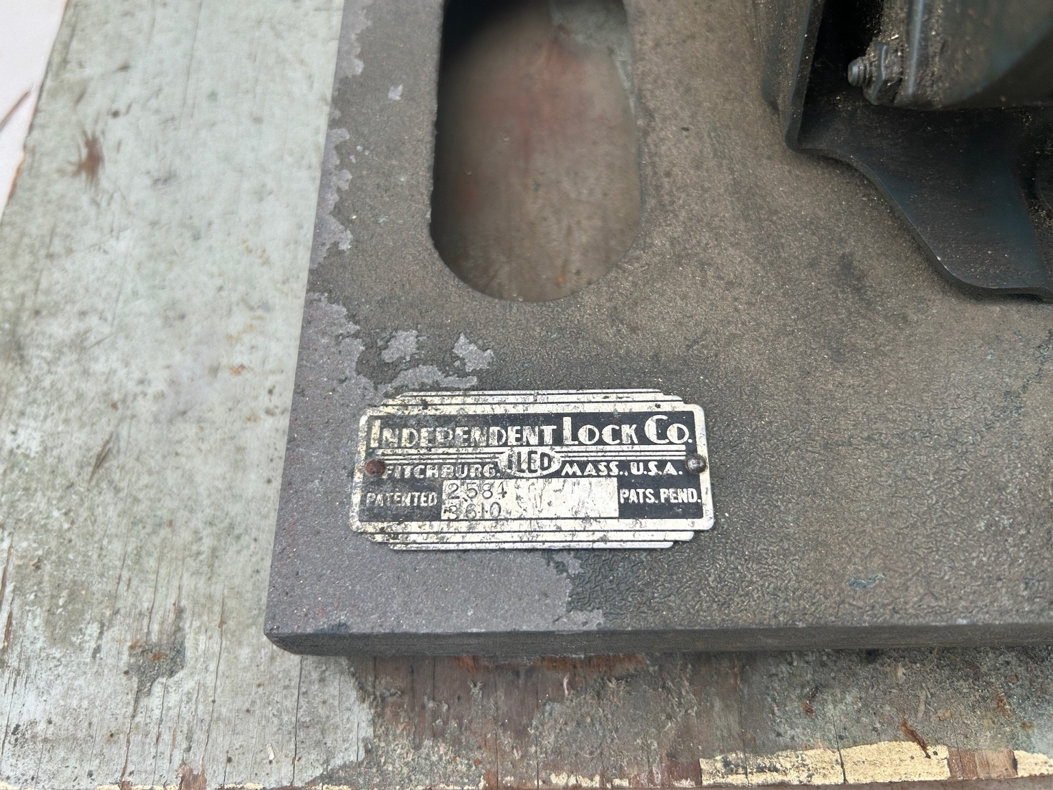 Vintage ILCO Industrial Bench Machine Electric Cast Iron Unit Tested
