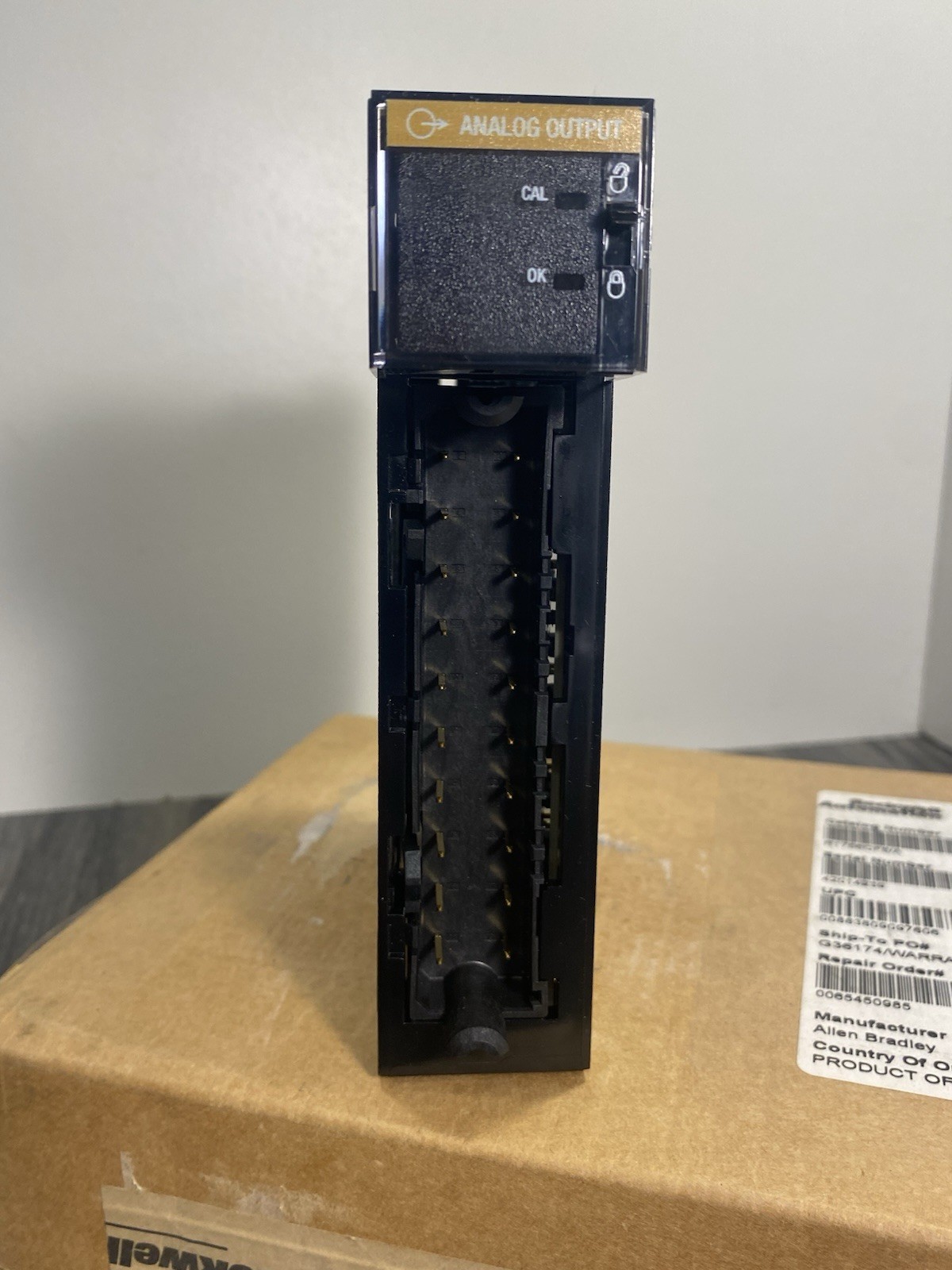 Allen Bradley 1756-OF8 Series A ControlLogix Analog 8-Point Output Module – USA