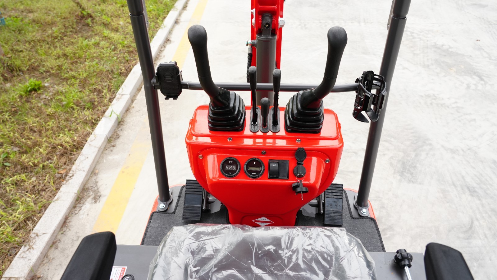 HUAYEE Mini Excavator 1.4Ton Digger 13.5HP Gas Engine EPA Hydraulic Thumb Clip