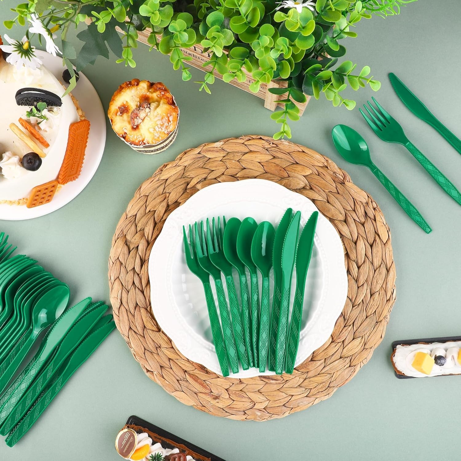 90 Pieces Dark Green Plastic Cutlery Set Disposable Plastic Utensils Heavy Duty