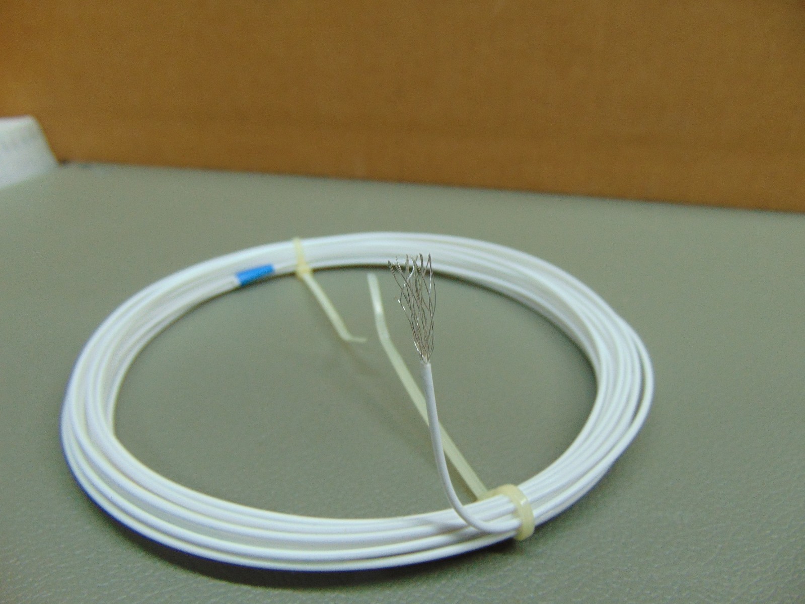 25 ft 20 AWG Silver Plated PTFE Teflon(R) Wire White 19 strands made in USA SPC