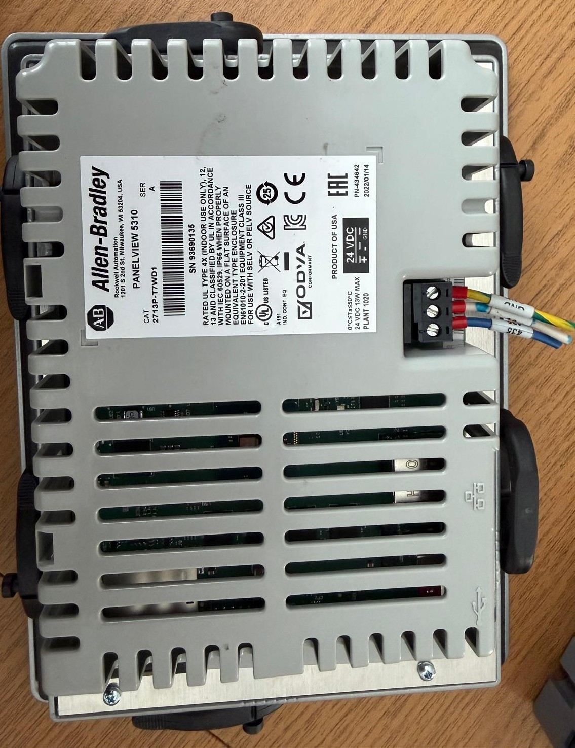 Allen-Bradley PanelView 5310 2713P-T7WD1 7in HMI Touchscreen 24VDC Ethernet/IP
