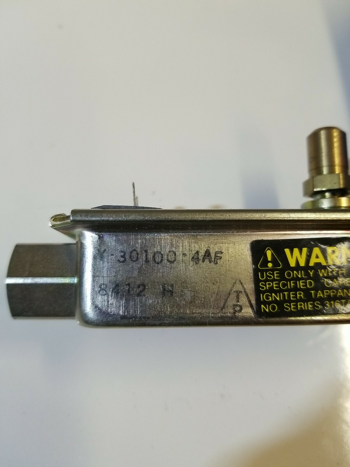 Frigidaire 5303208063 Tappan 774T100P02 Gas Valve ***NOS OEM***