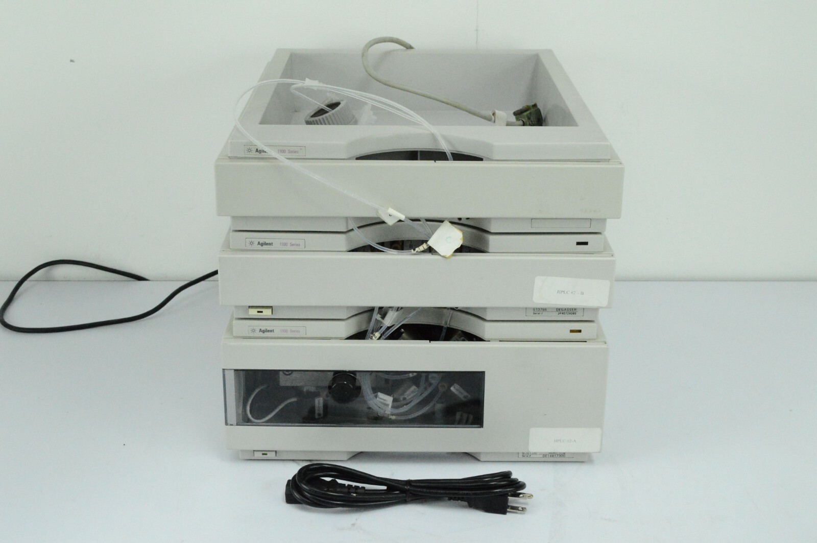 Agilent 1100 HPLC G1311A Quat Pump with G1379A Degasser & tray